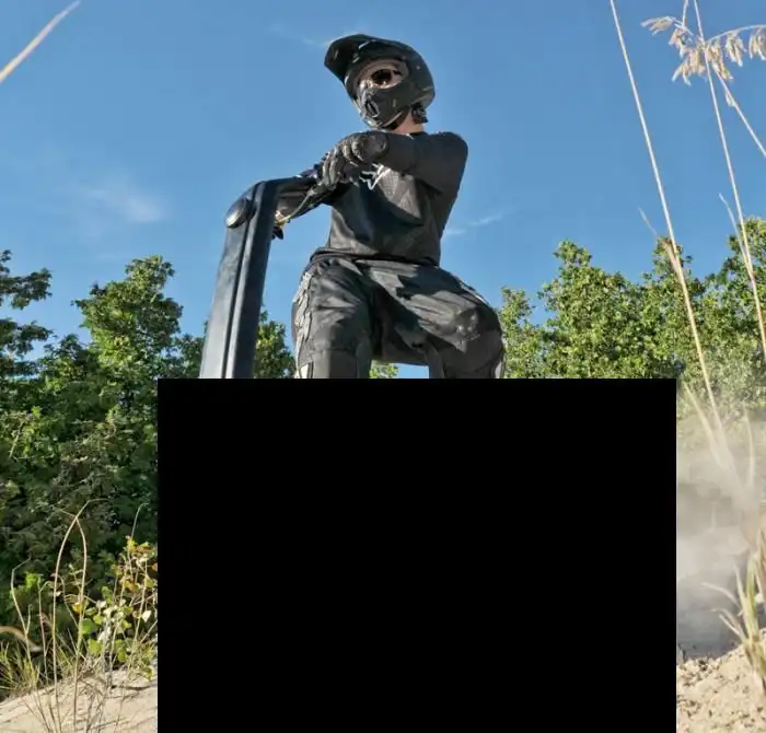 Крутой гусеничный самокат для экстремалов