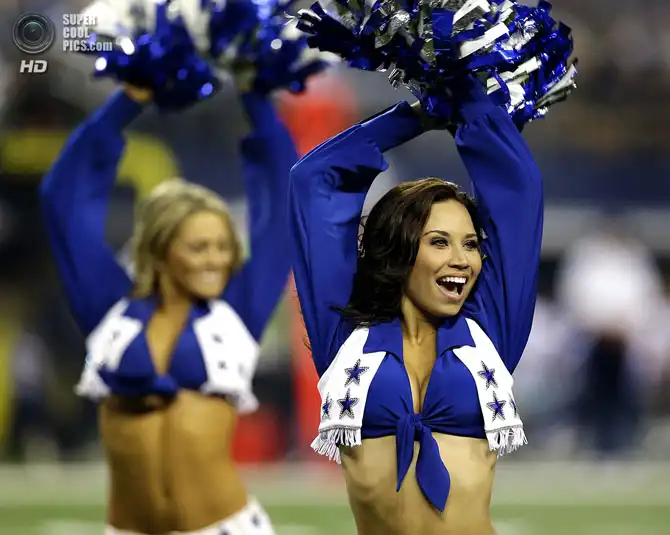 Чирлидерши на предсезонных играх