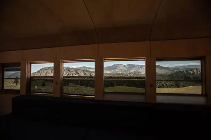 Дом на колесах из школьного автобуса