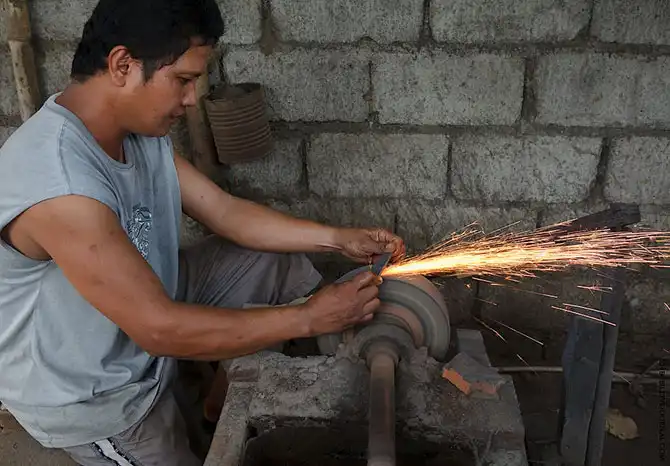 Как и где делают балисонг - филиппинский нож-бабочку