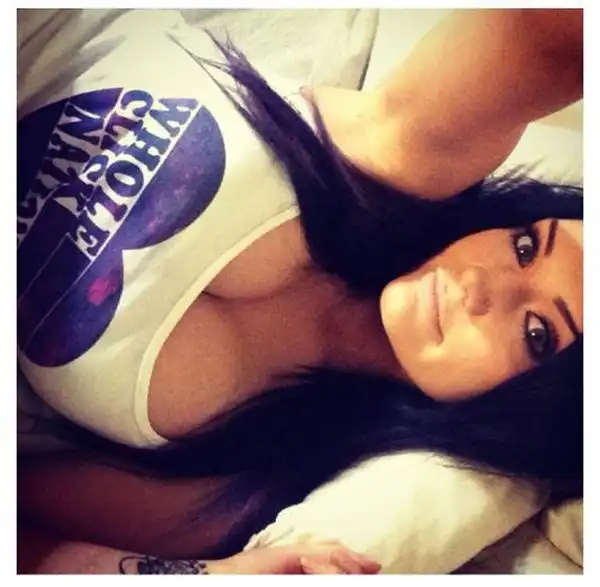 Девушки с красивыой грудью