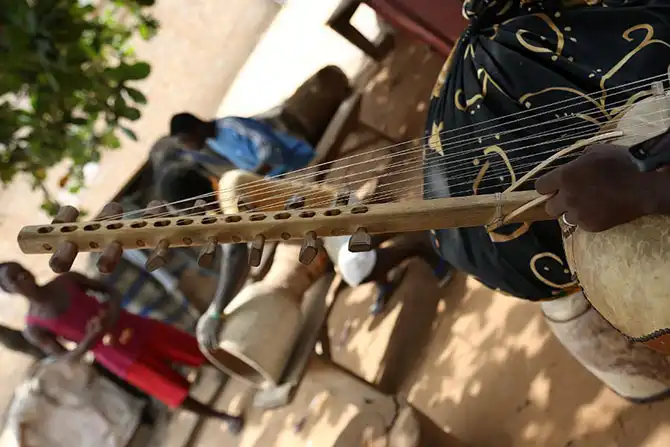 Белоручки или как делают джембе