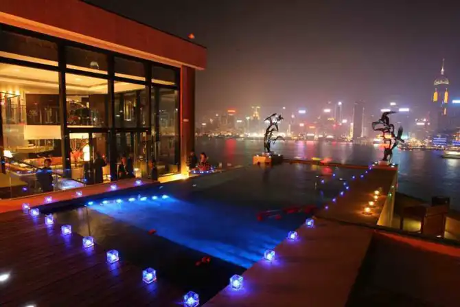 Лучшие бассейны в отелях Гонконга