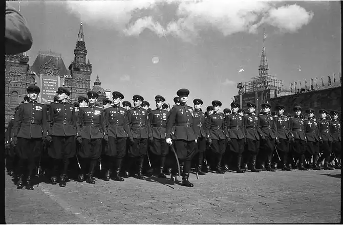Парад на Красной площади 1 мая 1951 года