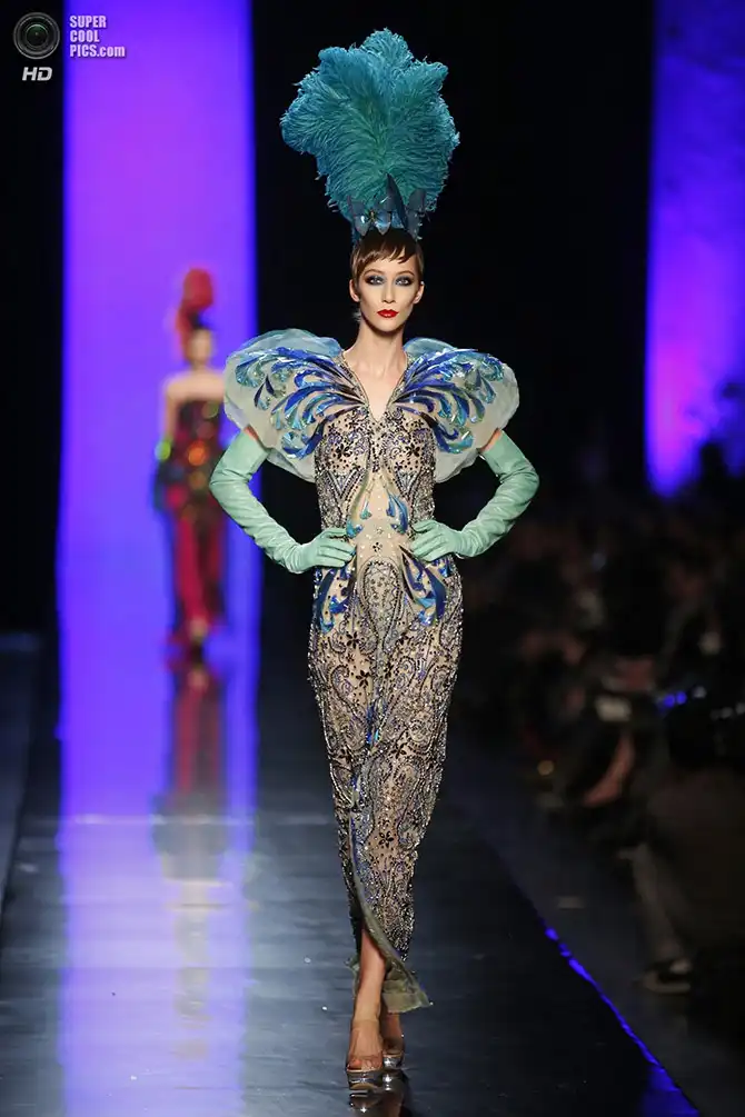 Показы культовых дизайнеров на Неделя высокой моды в Париже (часть 2)