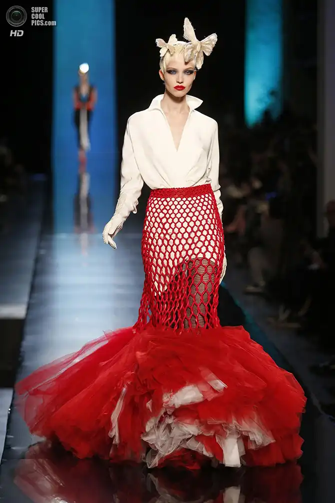 Показы культовых дизайнеров на Неделя высокой моды в Париже (часть 2)