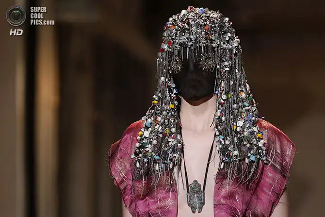 Показы культовых дизайнеров на Неделя высокой моды в Париже (часть 2)