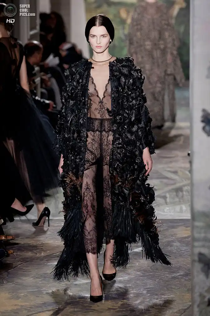 Показы культовых дизайнеров на Неделя высокой моды в Париже (часть 2)