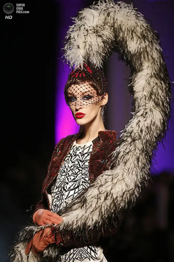 Показы культовых дизайнеров на Неделя высокой моды в Париже (часть 2)