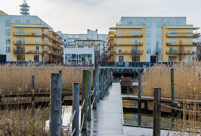 Прогулка по экокварталу, построенному на месте заброшенной промзоны