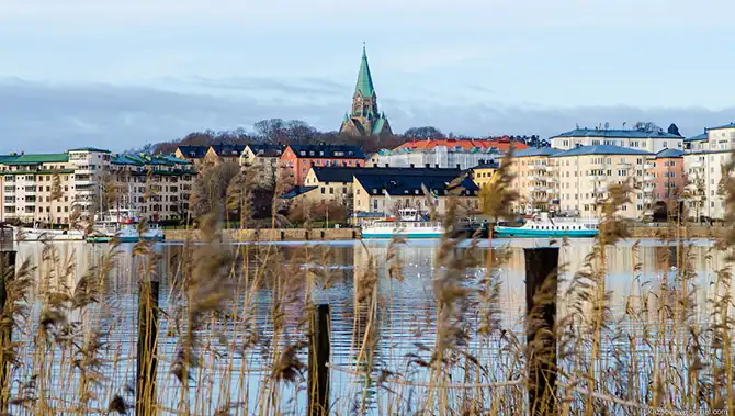 Прогулка по экокварталу, построенному на месте заброшенной промзоны
