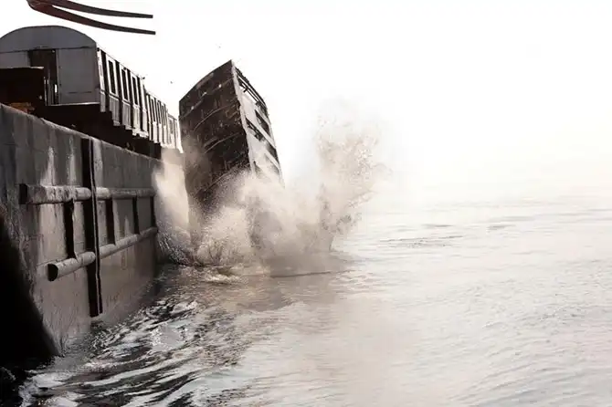 Как уничтожают вагоны нью-йоркского метро