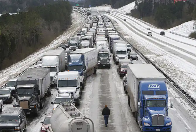 Снегопады и ледяные дожди на юге США