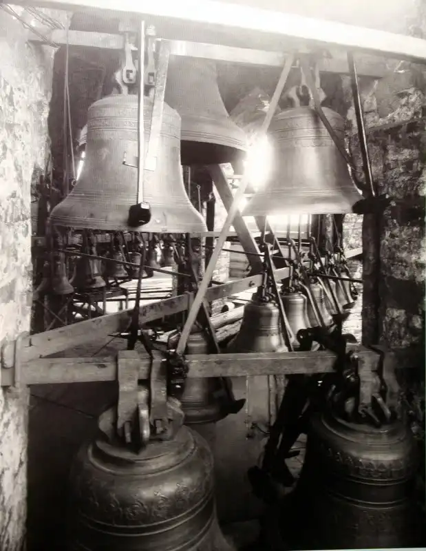 С каким ударом курантов наступает Новый год?