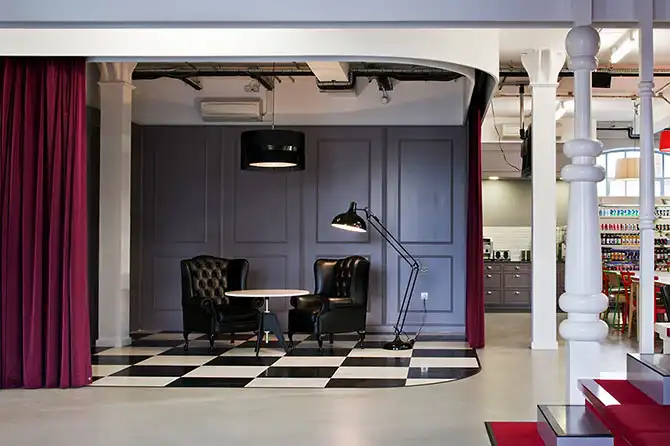 Красочный офис компании Forward в Лондоне