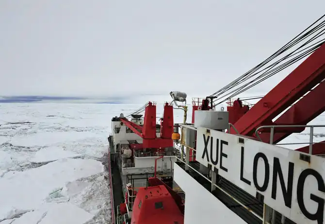 «Академик Шокальский» и спасательная операция в Антарктиде