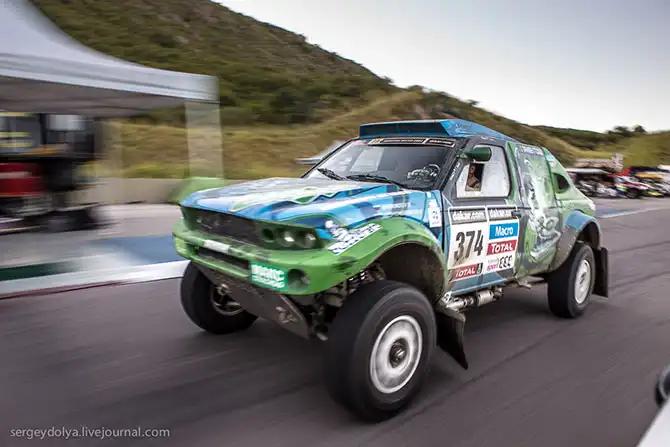 Первый гоночный день на Дакар 2014