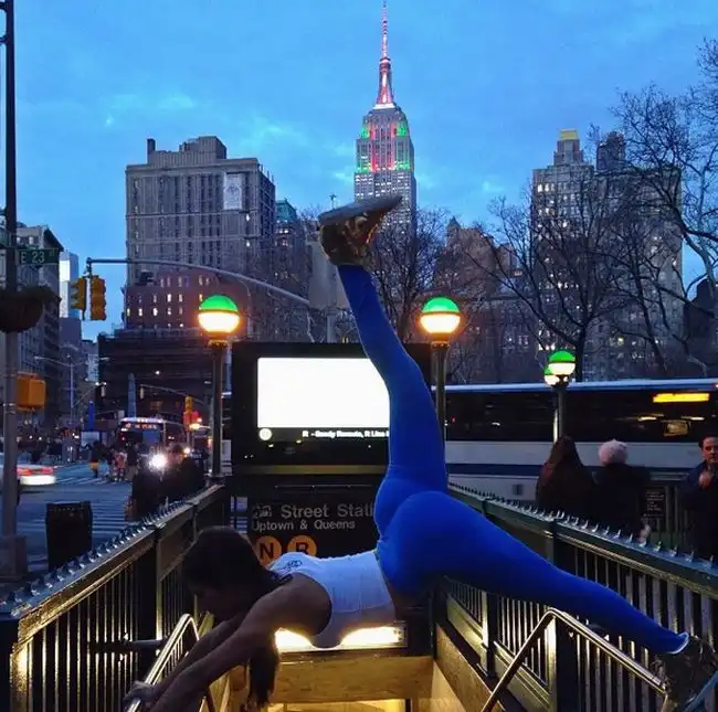 Девушка дня Джен Селтер (доп. фото)