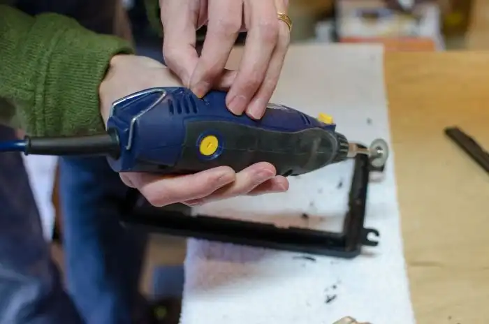 Вставляем планшет в автомобиль