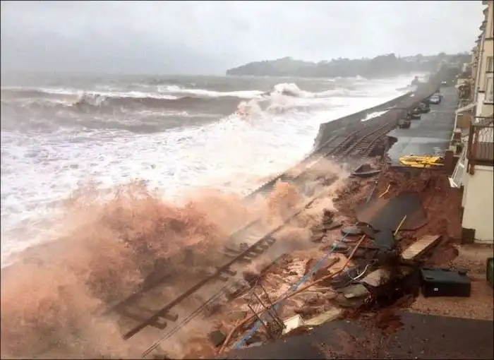 Не желаете домик на берегу моря?