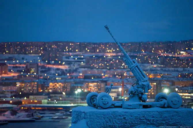 Ночная прогулка по самому крупному промышленному городу Заполярья
