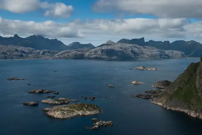 Полёт над Лофотенами