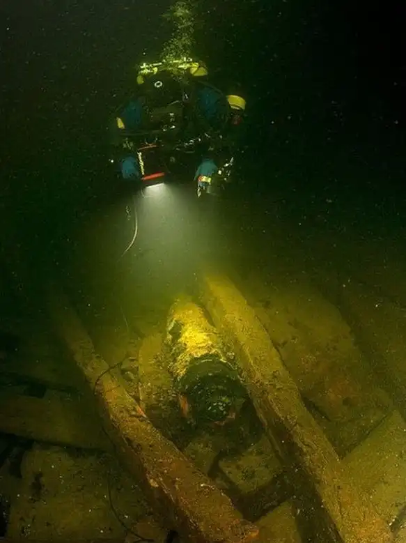 Путешествие подводного археолога