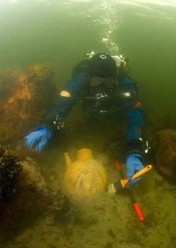 Путешествие подводного археолога