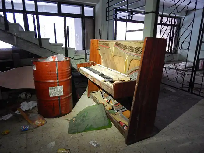 Прогулка по заброшенному детскому лагерю