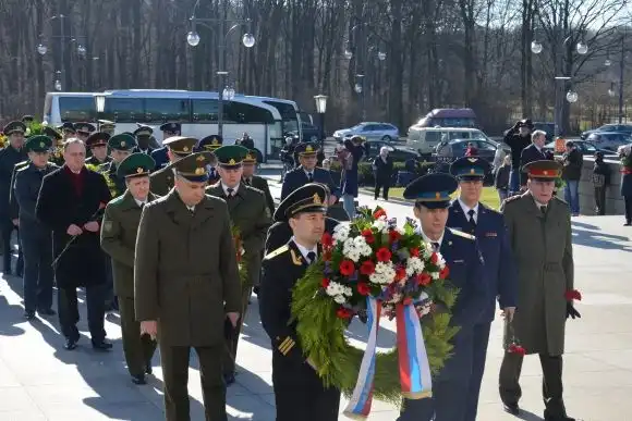 В Берлине торжественно отметили День Защитника Отечества