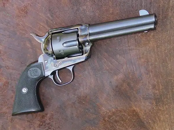 Легендарные револьверы марки Colt