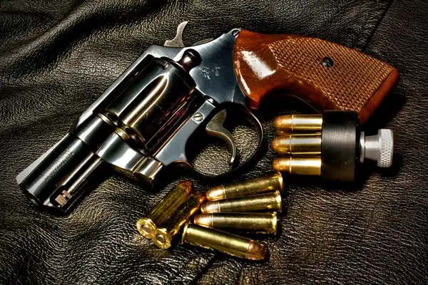 Легендарные револьверы марки Colt