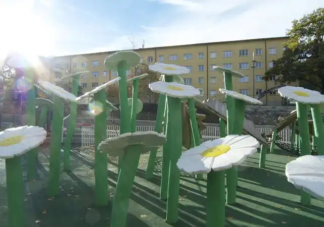 Самые удивительные детские площадки мира