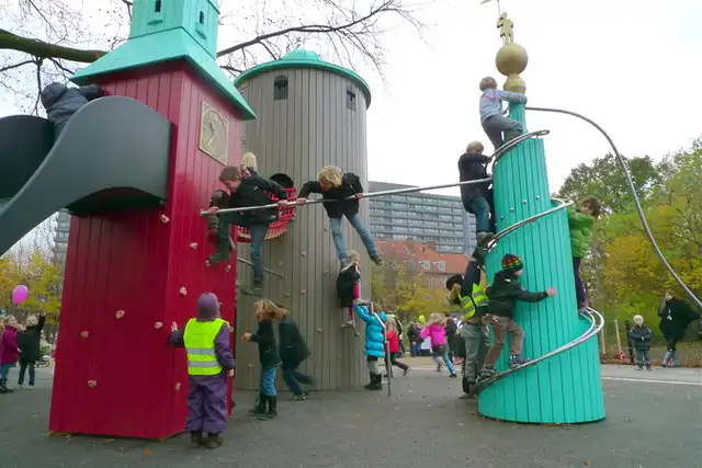 Самые удивительные детские площадки мира