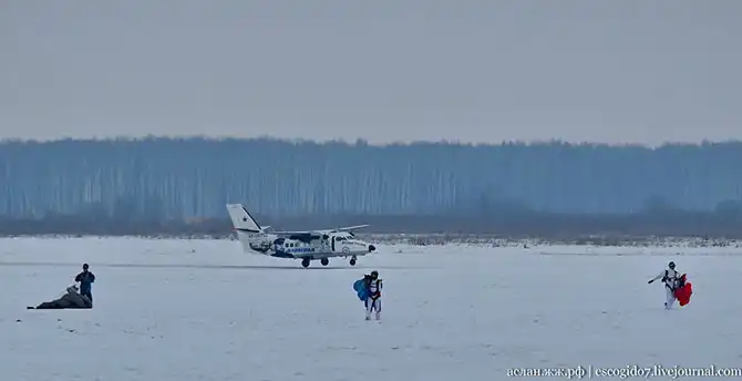 Как парашютисты совершают прыжки