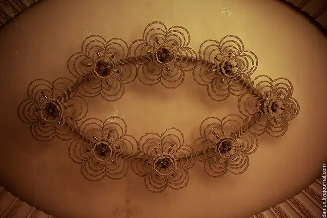 Заброшенный цирк в Кишиневе