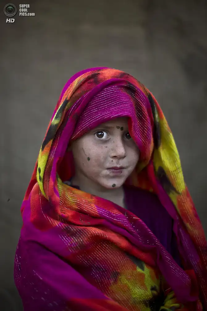 Портреты детей-беженцев из Афганистана