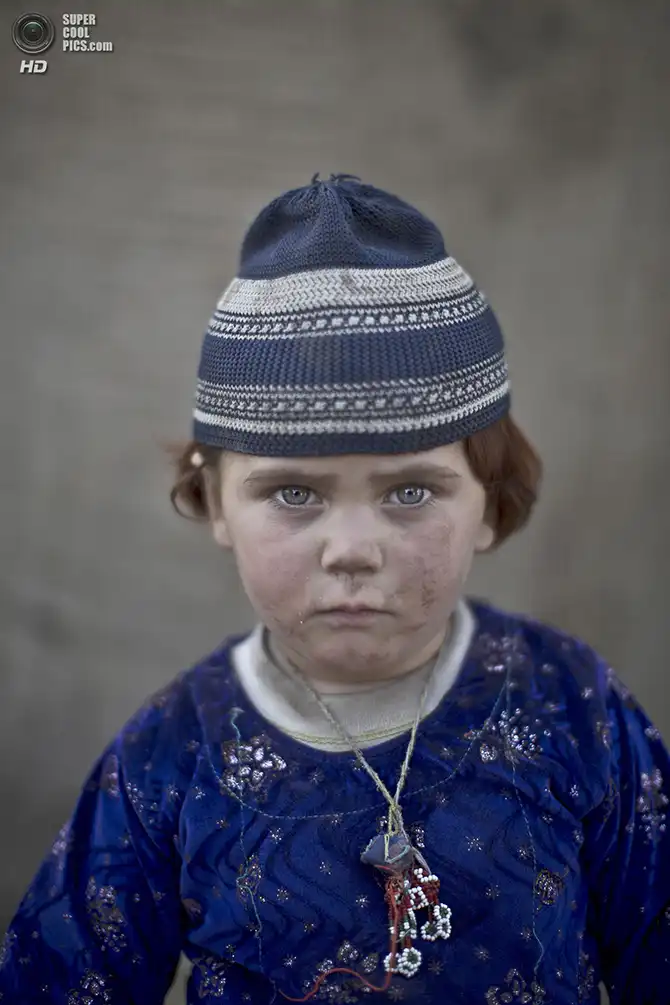 Портреты детей-беженцев из Афганистана