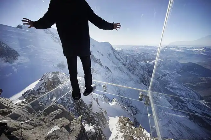 Самые страшные смотровые площадки мира