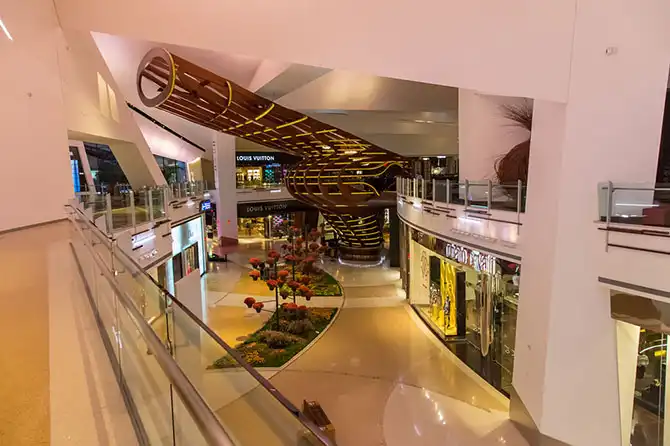 Прогулка по безлюдному Лас-Вегасу