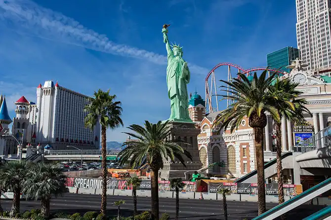 Прогулка по безлюдному Лас-Вегасу