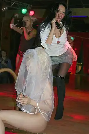 Елена Беркова начинает петь