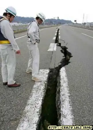 Высокоэффективная разделительаня полоса класса "Фиг переедешь":)