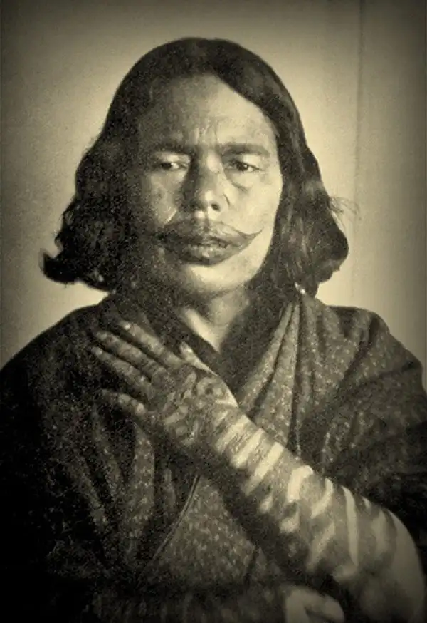 Улыбки женщин Айну