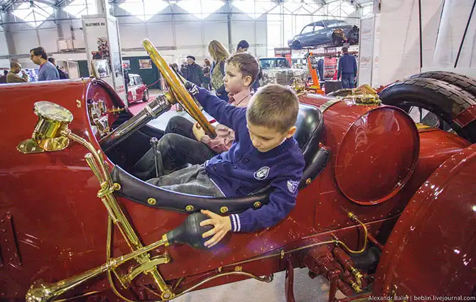 Экскурсия на выставку «Олдтаймер-Галерея»