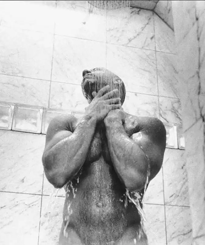 Знаменитые мужчины до 10 утра