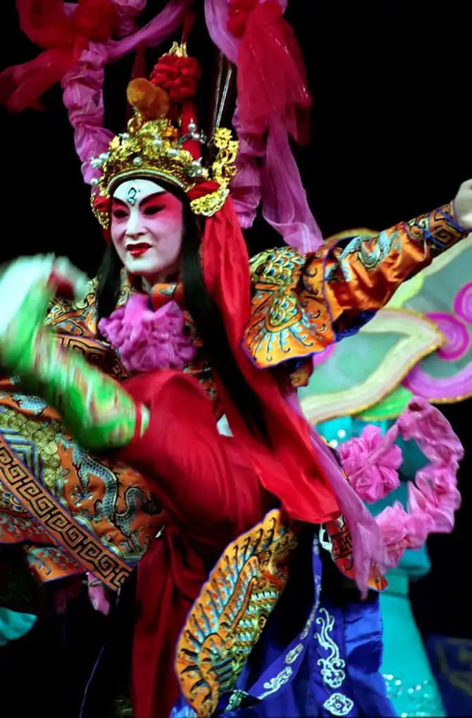 Цвет и сложность китайской оперы