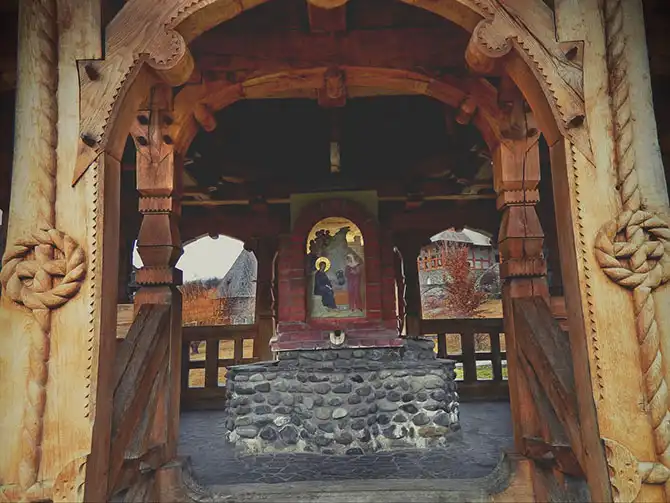 Экскурсия по деревянным церквям Марамуреша