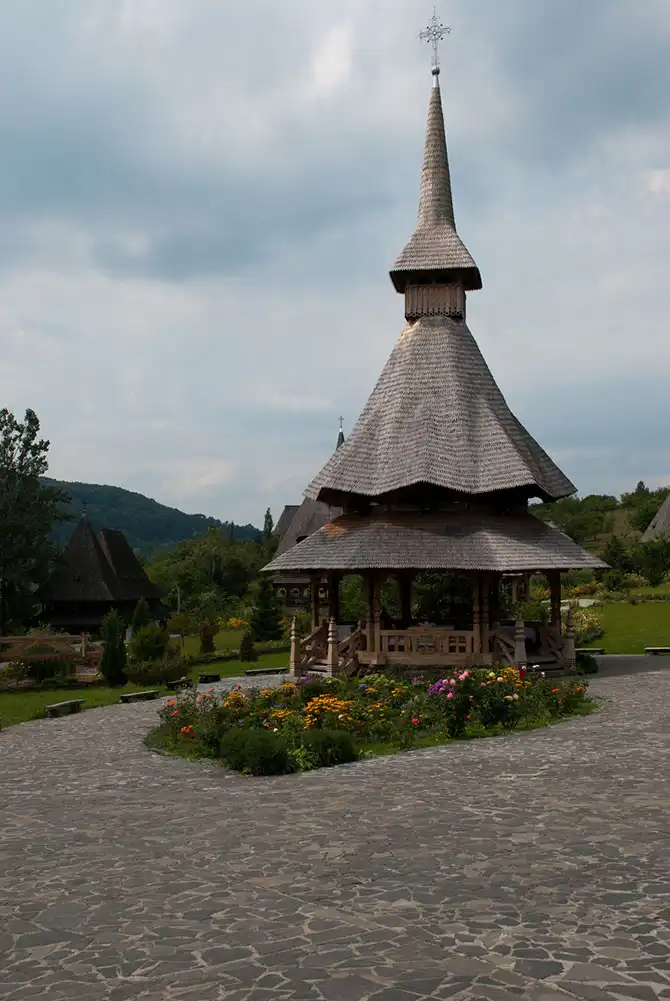 Экскурсия по деревянным церквям Марамуреша