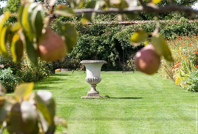 Прогулка по лучшему саду-огороду в окрестностях Парижа